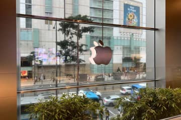 8日、韓国・ヘラルド経済は「韓国が米アップルの新型iPhoneの第1次発売国に初めて含まれた」と伝えた。写真はソウルのアップルストア。